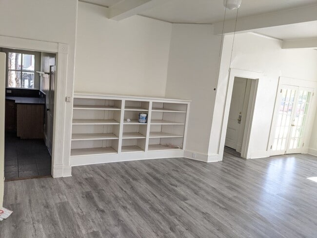 Building Photo - 1510 Broad St