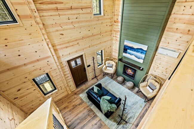 Building Photo - 152 Baxter Rd