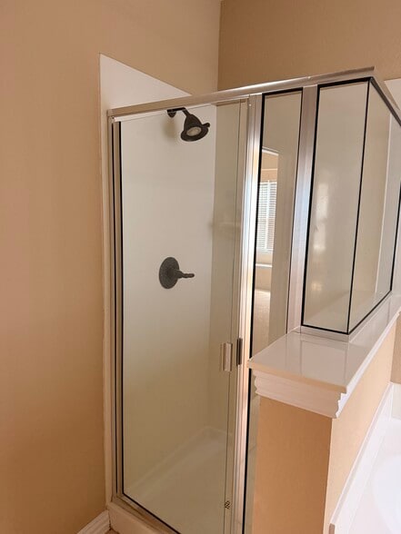 Building Photo - 10133 Sanden Dr