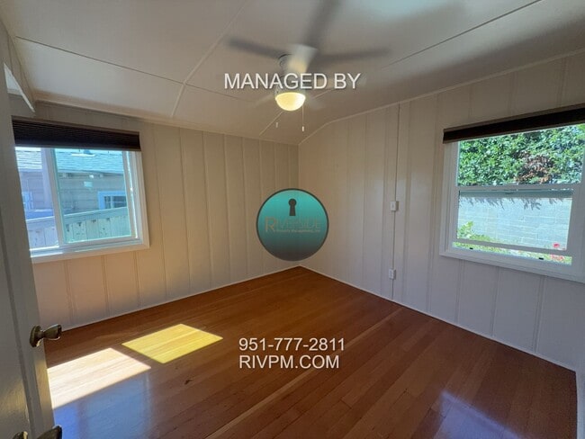 Building Photo - Incredible Gem! Ocean side of PCH with expansive views won't last long!