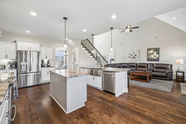 Building Photo - 8325 Turnbull Dr