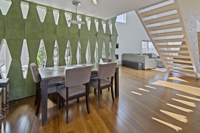 Building Photo - 135 Muzzy Rd