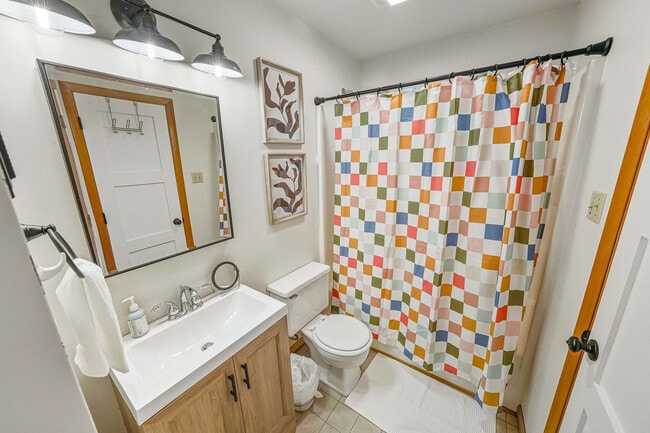 Building Photo - 4240 Johnston Ln