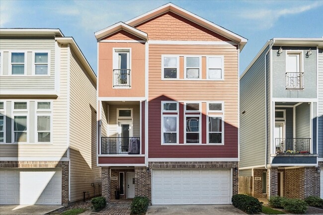 Building Photo - 2108 Oatfield Dr