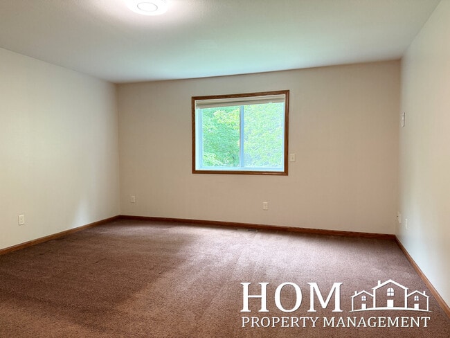 Building Photo - 309 Tanager Rd