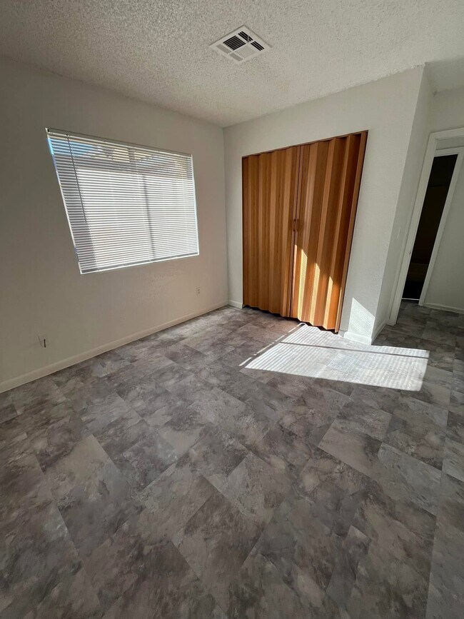 Building Photo - 3300 Civic Center Dr