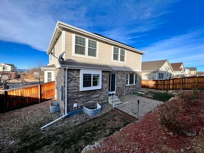 Building Photo - $0 DEPOSIT OPTION! BEAUTIFUL TWO-STORY HOM...