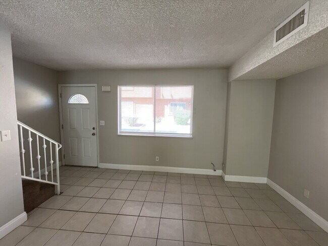 Building Photo - Don't miss the opportunity to call this co...