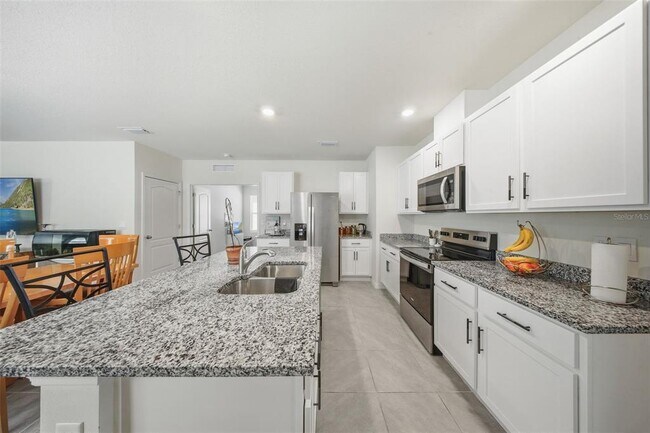 Building Photo - 479 Pelham Park Dr