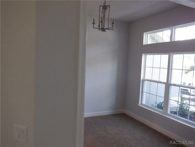 Building Photo - 1155 S Brookfield Dr