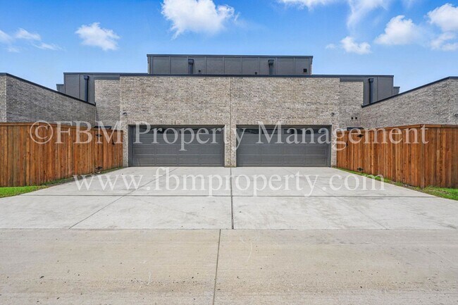 Building Photo - 2909 Ali Dr
