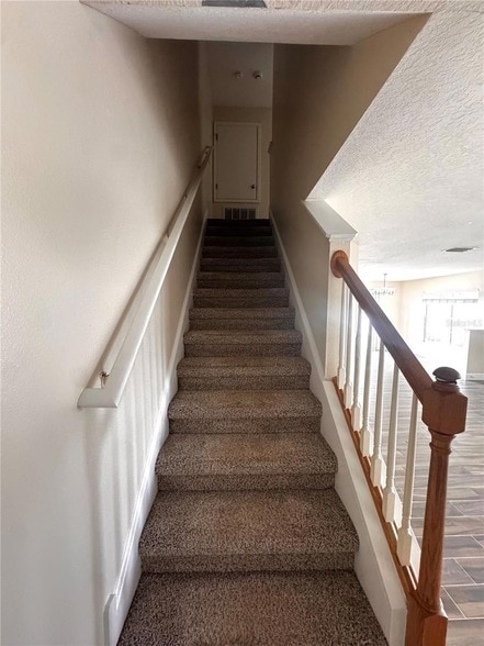 Building Photo - 3460 Castle Stone Ct