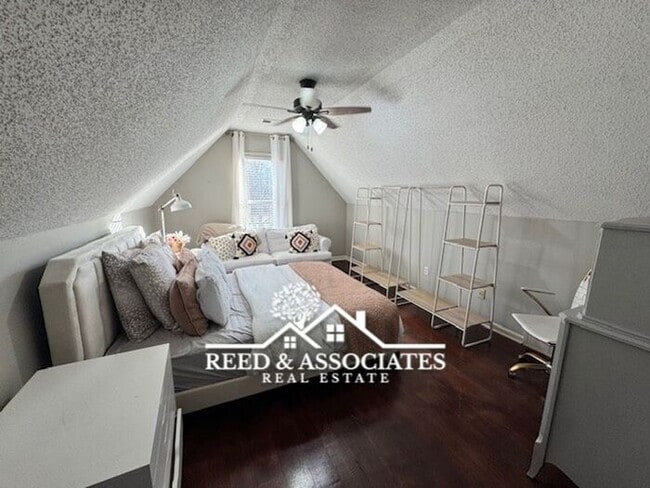 Building Photo - 4 bedrooms plus pool in Collierville!