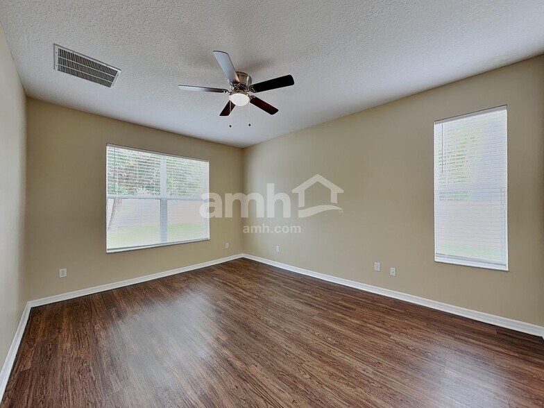 Building Photo - 1419 Hunterman Ln