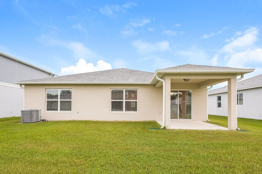 Building Photo - 7601 Muscovy Dr