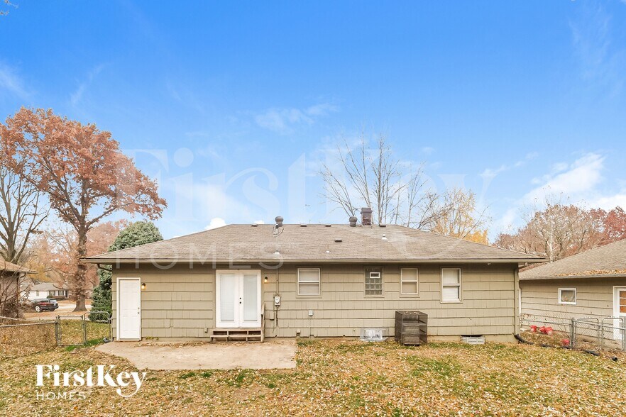 Building Photo - 8207 E 85 St