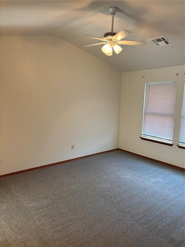 Building Photo - 3204 SW 102nd St