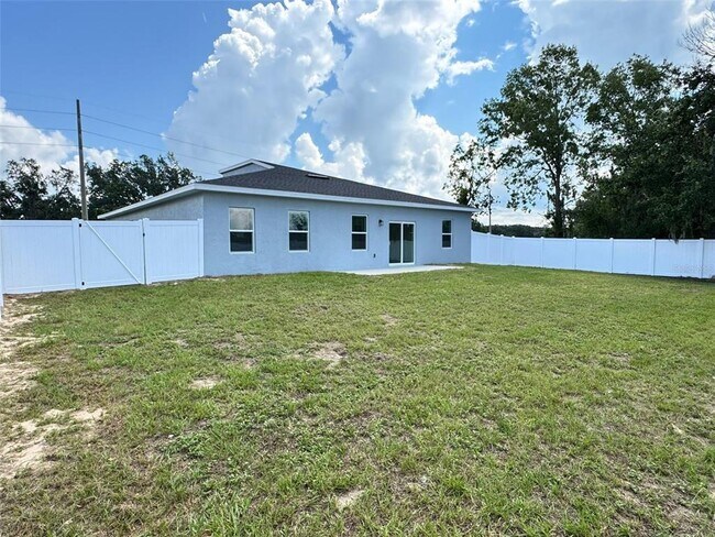 Building Photo - 656 Marion Oaks Manor