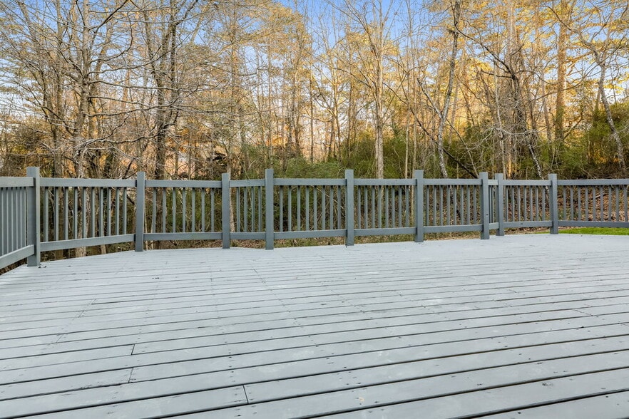 Building Photo - 172 Williamsburg Way