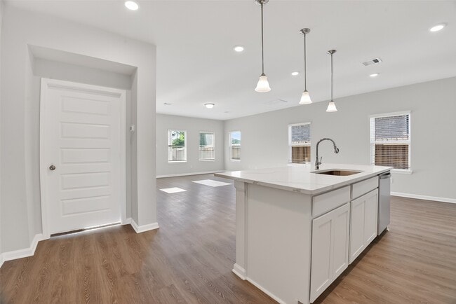 Building Photo - 2615 Ryon Falls Dr