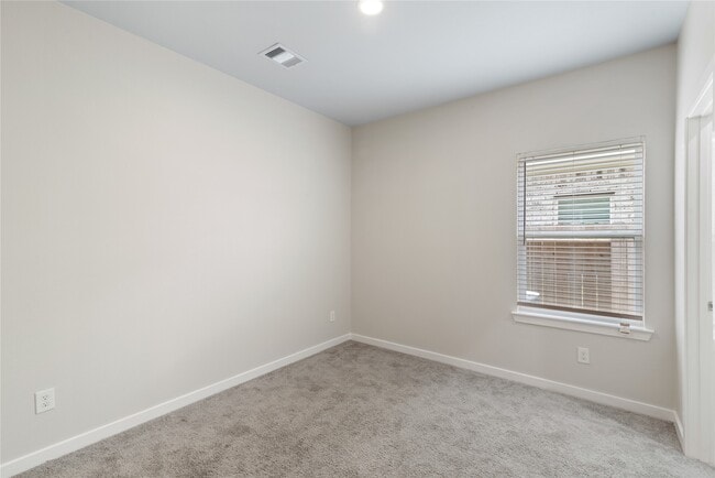Building Photo - 5811 Quest Valley Dr