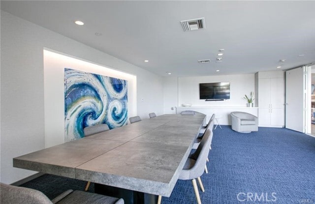 Building Photo - 525 E Seaside Way