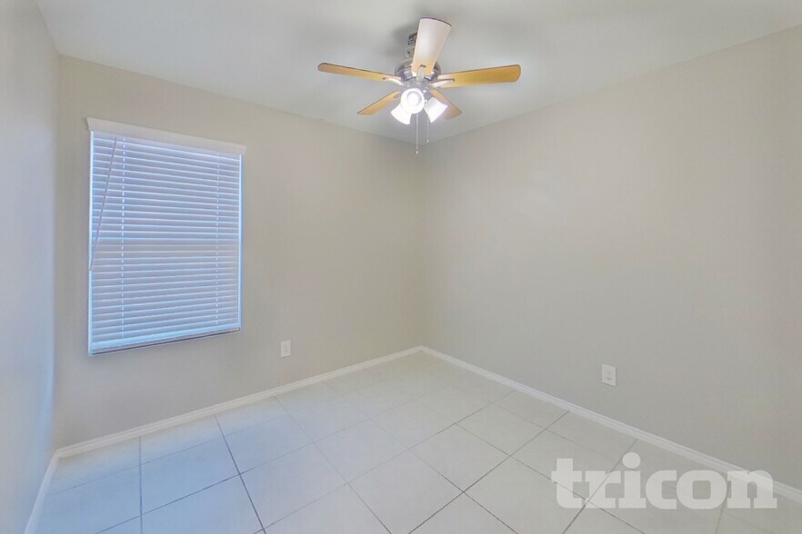 Building Photo - 2602 Vavra Ln