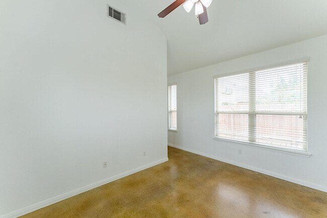 Building Photo - 4514 Senda Ln
