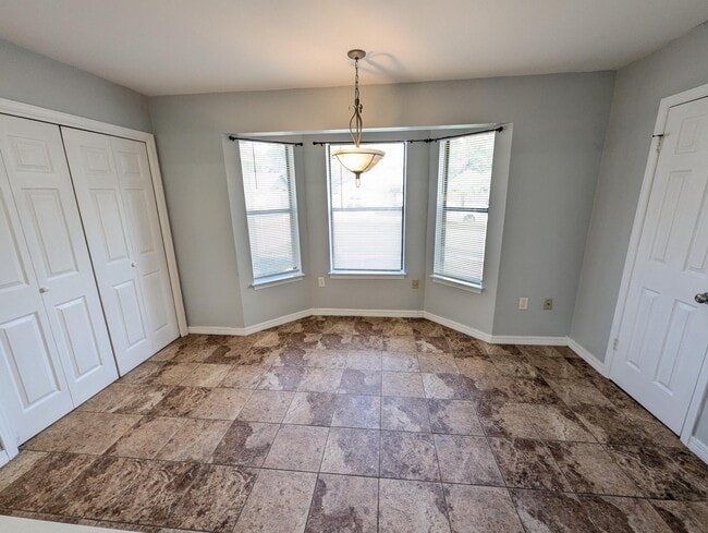 Building Photo - 2236 Prytania Cir