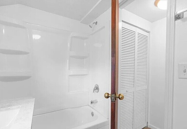 Building Photo - 3705 Burchfield Dr