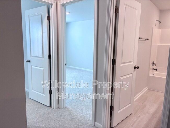 Building Photo - 514 Light Oak Wy