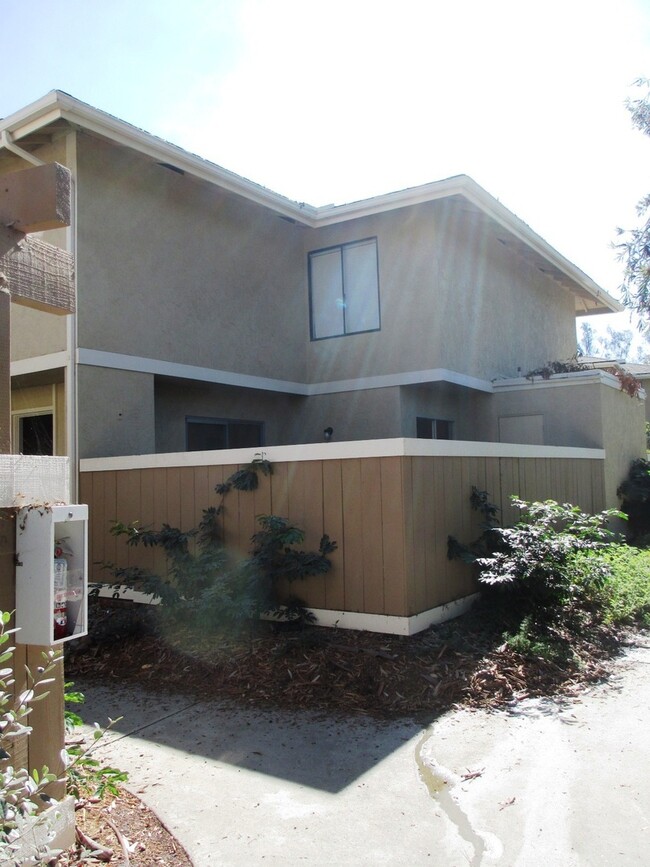 Primary Photo - 3BR/1.5BA Townhome in Playmor La Jolla Com...