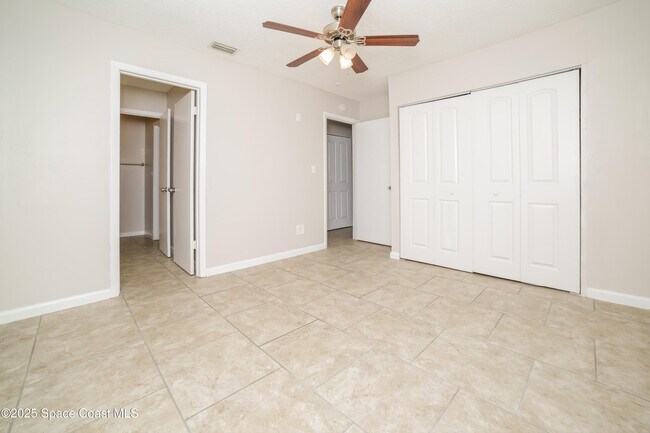 Building Photo - 529 Edward Rd