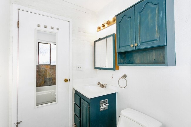 Building Photo - Spacious Tacoma Home for Rent – Available Now!