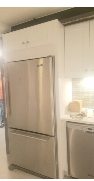 Stainless Steel appliances - 2362 Main St