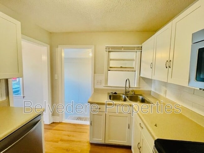 Building Photo - 616 S Holden Rd