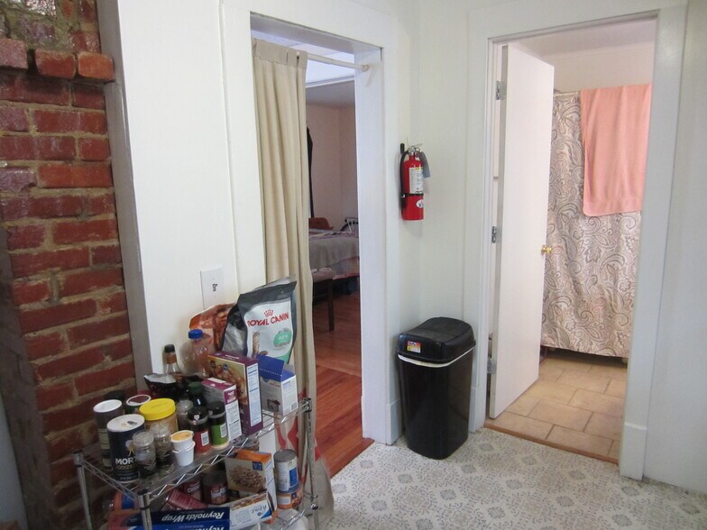 Building Photo - 1339 Vermont St