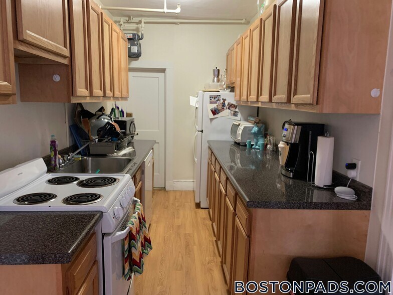 Building Photo - 88 Washington St