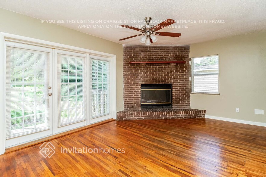 Building Photo - 4228 Sky Line Dr