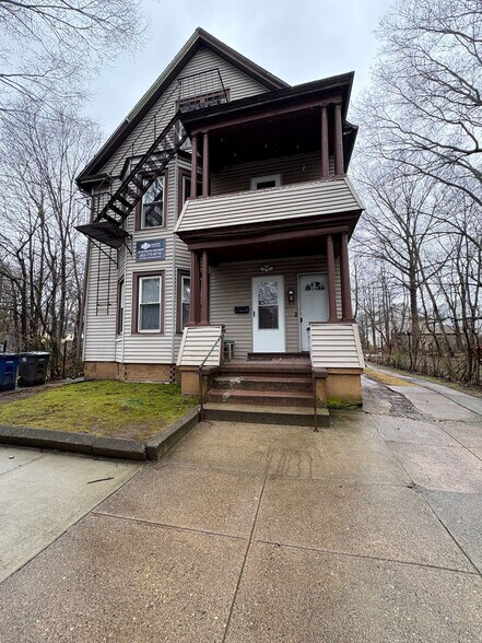 Building Photo - 108 Shepard St