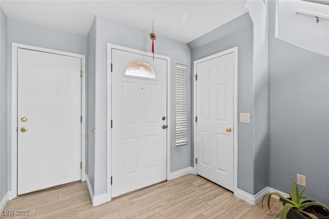 Building Photo - 9705 Granite Gorge Ct