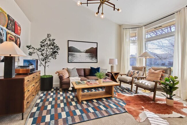 Building Photo - 14498 W Sedona Dr