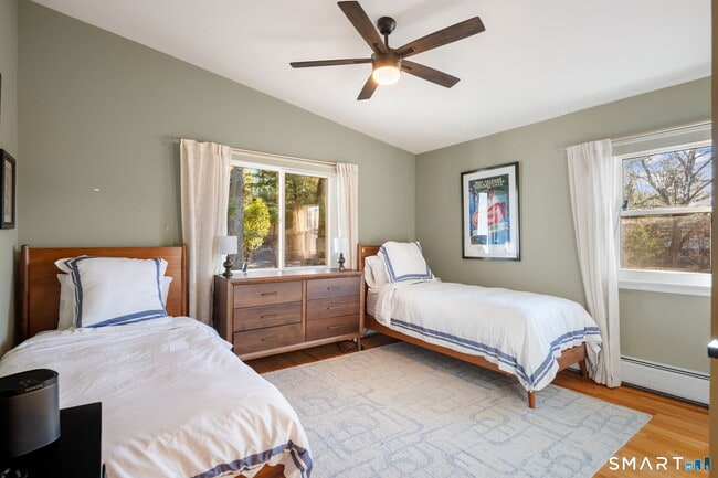 Building Photo - 12 Splitrock Rd