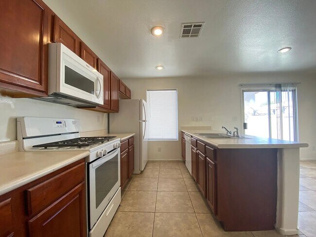 Building Photo - 6062 St Petersburg Dr