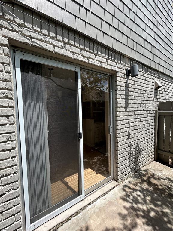 Building Photo - 3902 Mandell St