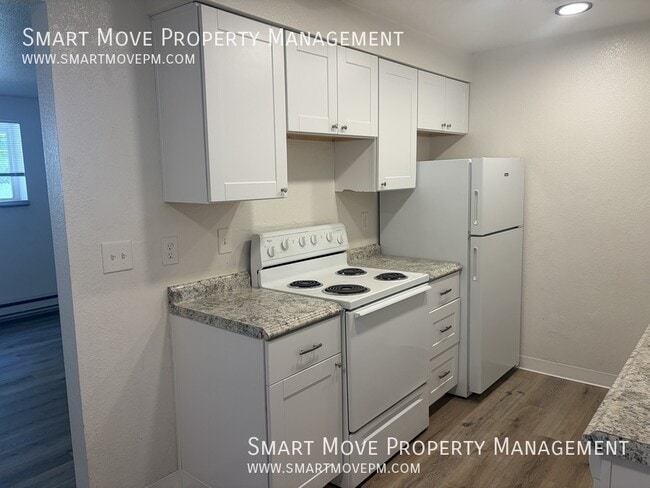 Building Photo - 2559 Targee-