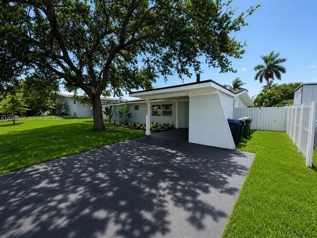 Building Photo - 2649 Key Largo Ln