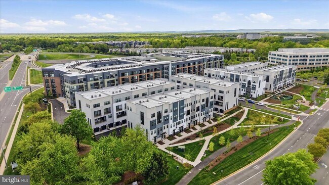 Building Photo - 14435 Gln Mnr Dr