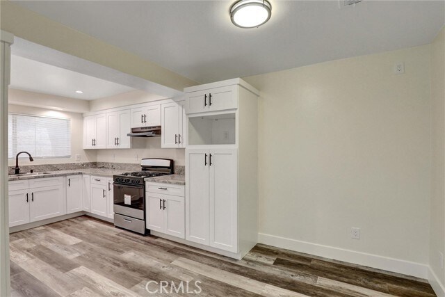 Building Photo - 402 E Glendale Dr