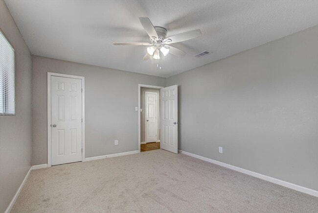 Building Photo - 170 Barracuda St